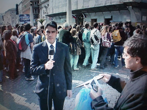 Willian Bonner, âncora do Jornal Nacional, em cobertura da morte do Papa João Paulo II. | Foto: Reprodução/ Rede Globo