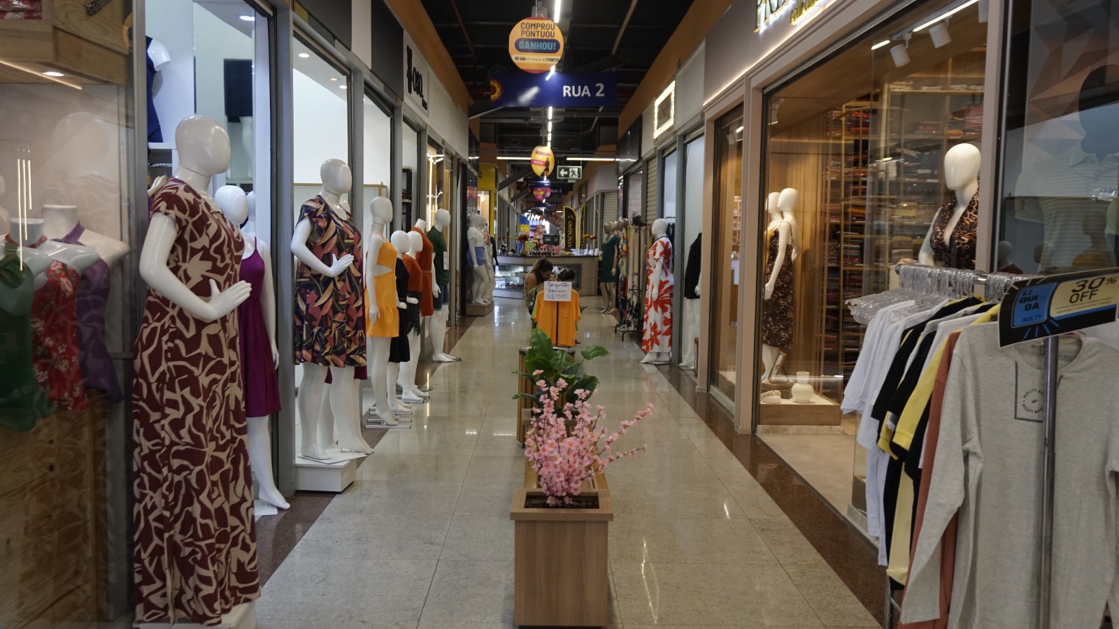 Já no início das férias, a galeria Mega Moda Park registrou faturamento de R$ 3 milhões. | Foto: Leandro Braz