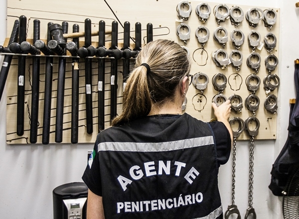 Agente penitenciária/ Foto: Joka Madruga/SINDARSPEN