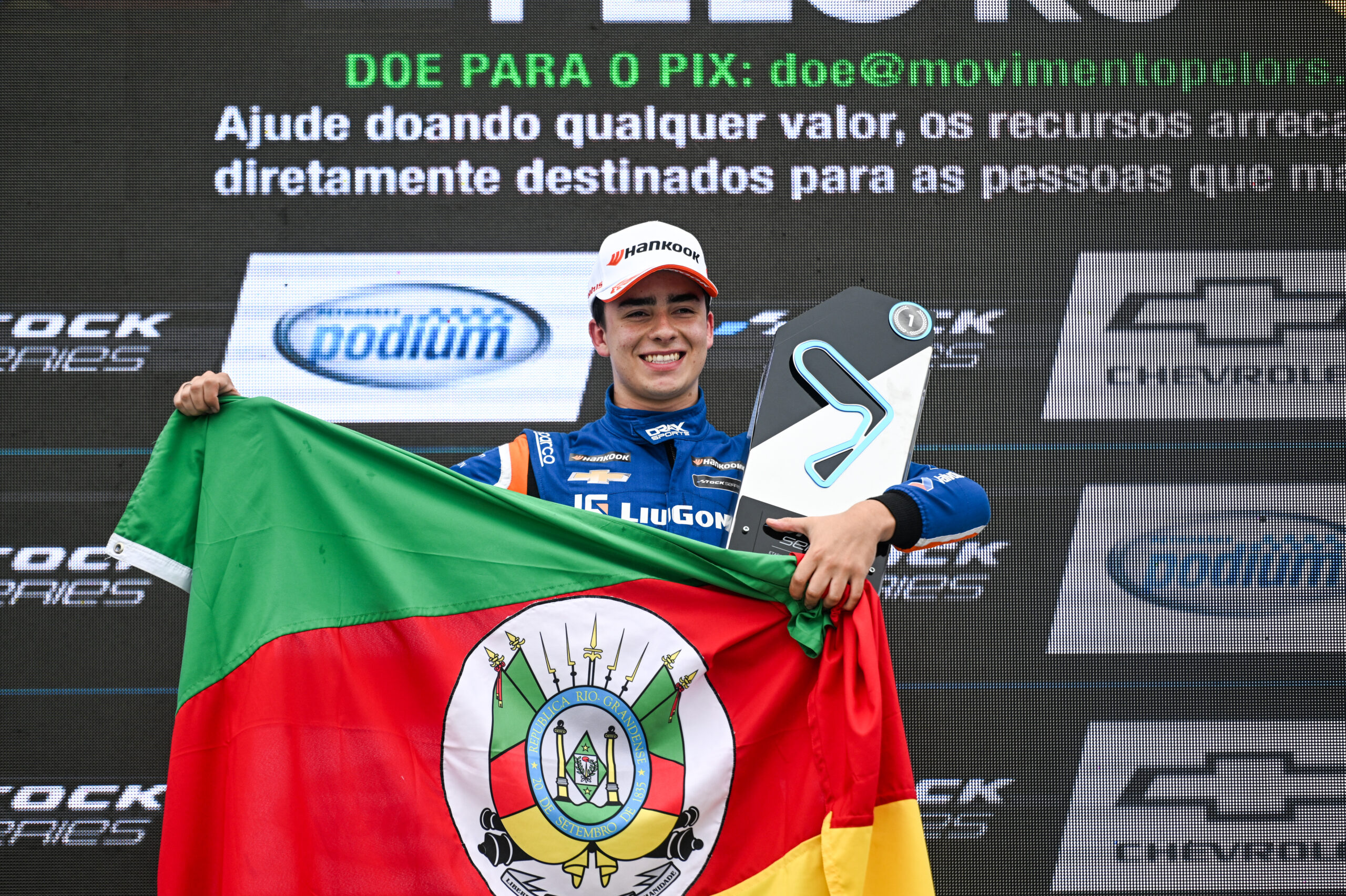 Gaúcho Arthur Gama lidera tabela de pontos de um campeonato bem acirrado | Foto: Duda Bairros/Stock Car