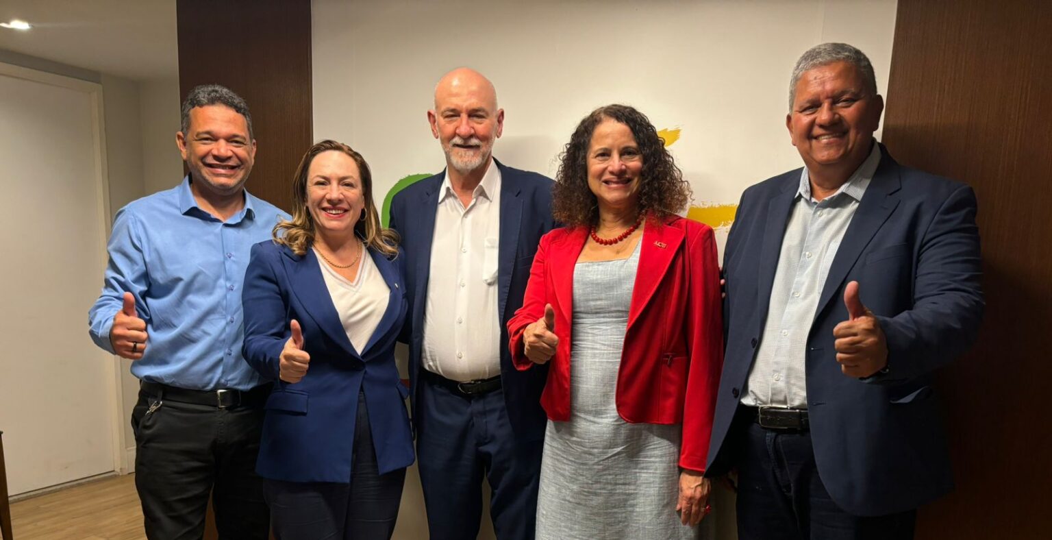 Decisão do PCdoB de retirar a candidatura de Tokarski foi oficializada após uma reunião em Brasília nesta semana