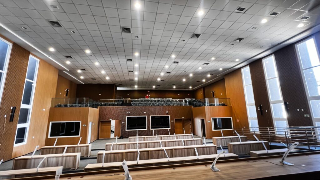 Conheça modernidade da nova sede da Câmara de Aparecida