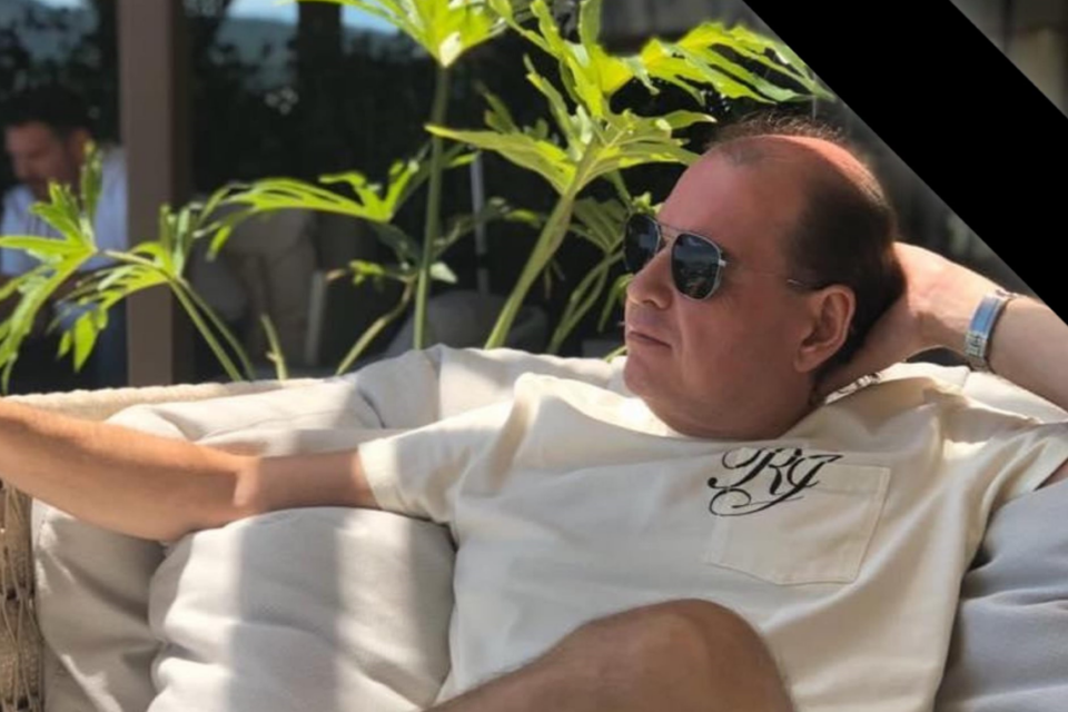 O corpo foi encontrado após vizinhos sentirem um mal cheiro vindo do apartamento. | Foto: Reprodução