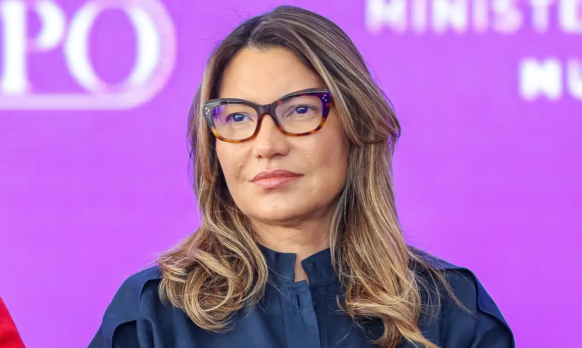 No X (antigo Twitter), a primeira-dama  afirmou que a tramitação do projeto sem a devida discussão em comissões temáticas é "preocupante". | Foto: Planalto