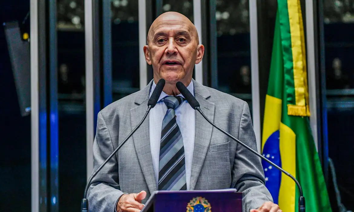 Apesar da possível revisão nas metas da dívida, o compromisso com o déficit primário zero em 2025 permanece inalterado | Foto: Jefferson Rudy/Agência Senado