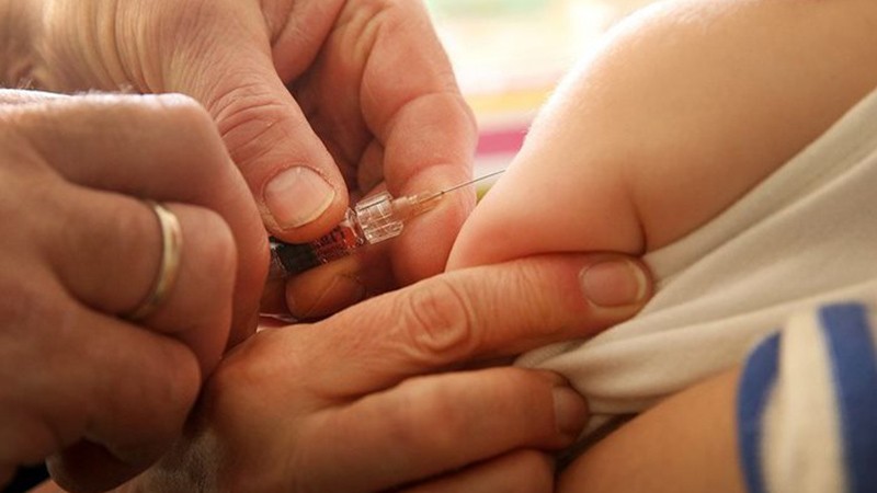 Devem ser vacinadas todas as crianças de 1 ano a 4 anos, 11 meses e 29 dias que ainda não receberam a dose. (Foto: Reprodução)