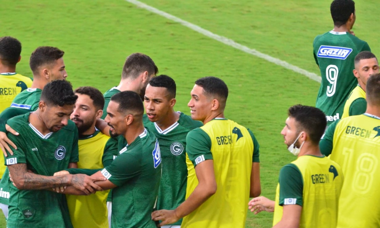 Figueira retorna a equipe e se junta a Madison e Breno no meio-campo esmeraldino para encarar o Iporá | foto: Afonso Cardoso
