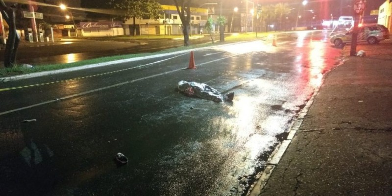 Pedestre morre atropelado por motocicleta na Avenida T-9 (Foto: Divulgação/Dict) 