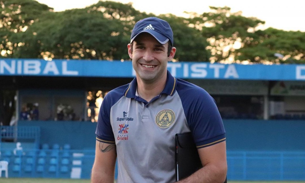 Treinador comentou sobre atuação da equipe na goleada sobre o Tupynambás e agora time goiano ocupa a quarta colocação na classificação geral - Foto: Nicolle Mendes / Aparecidense