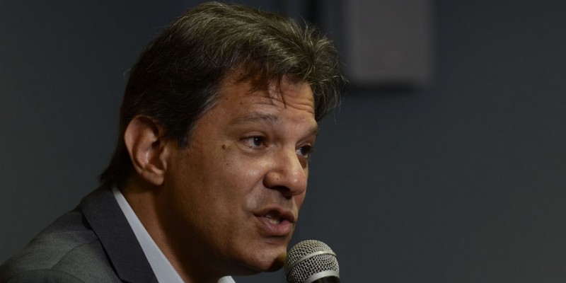 O candidato do PT, Fernando Haddad, conseguiu apoio do PSB, Psol, PDT e PPL no segundo turno da campanha