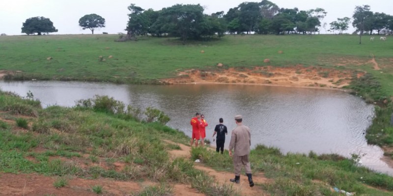 Adolescente morre afogado em represa após tentar ajudar irmão (Foto: Divulgação/ Corpo de Bombeiros) 