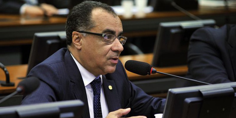 TSE permite que deputado condenado retome campanha