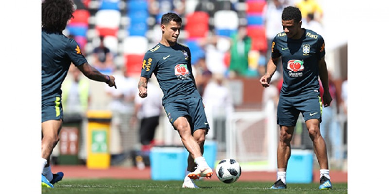 Seleção vive clima tranquilo em dia de treino aberto ao torcedor 2 988bcae7074b35d8900ecef6a4a83937