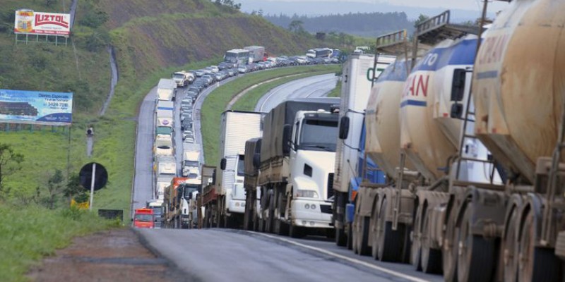 Grande parte das mortes no trânsito ocorre em estradas bem movimentadas (Foto: Divulgação/Valter Campanato/Agência Brasil) 