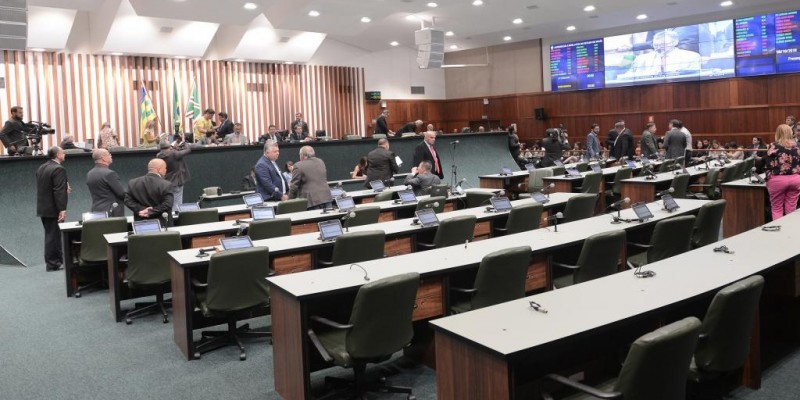 Projeto de Lei autoriza a transferência de servidores da Educação para outras funções técnicas, como arquiteto ou engenheiro