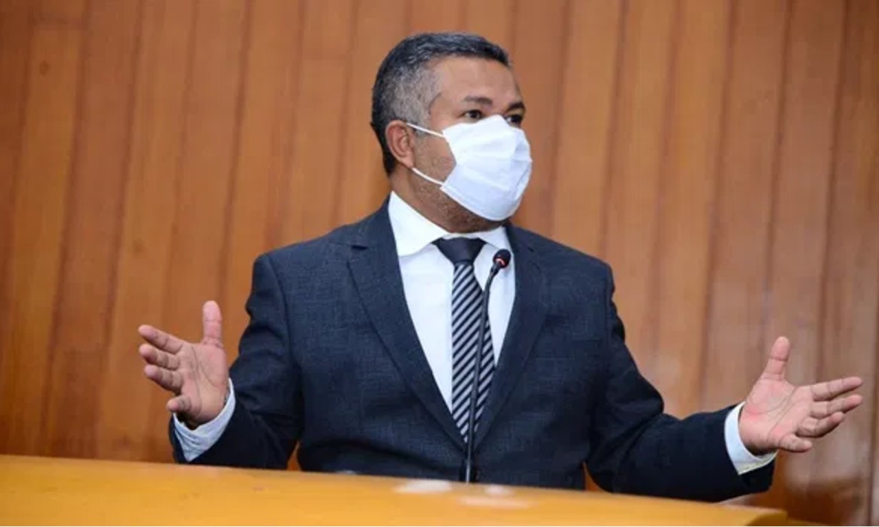 Após polêmicas, vereador Santana Gomes (PRTB) oficializou pedido de arquivamento | Foto: Reprodução