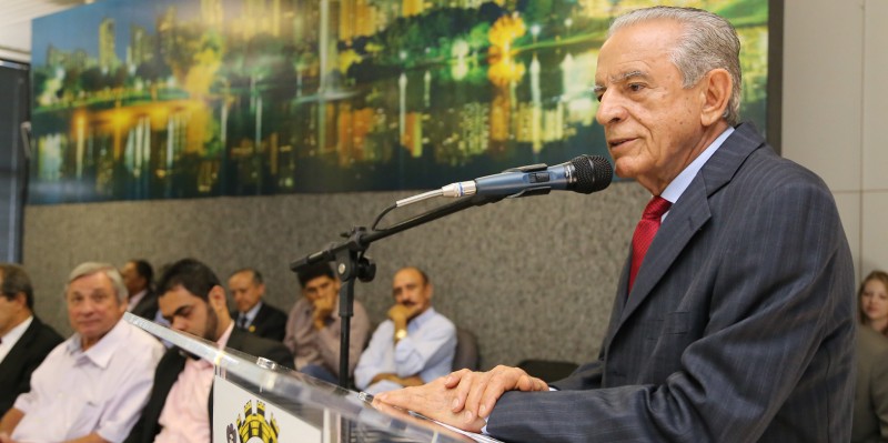 Prefeito Iris Rezende veta lei que equipara salários 2 dc889941f012ed4f1cf8c9b3f64bf0a3