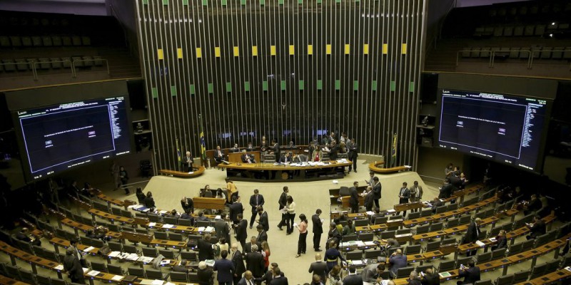 Bancada feminina cresce, mas recebe parentes de políticos tradicionais (Foto: Wilson Dias/Agência Brasil) 