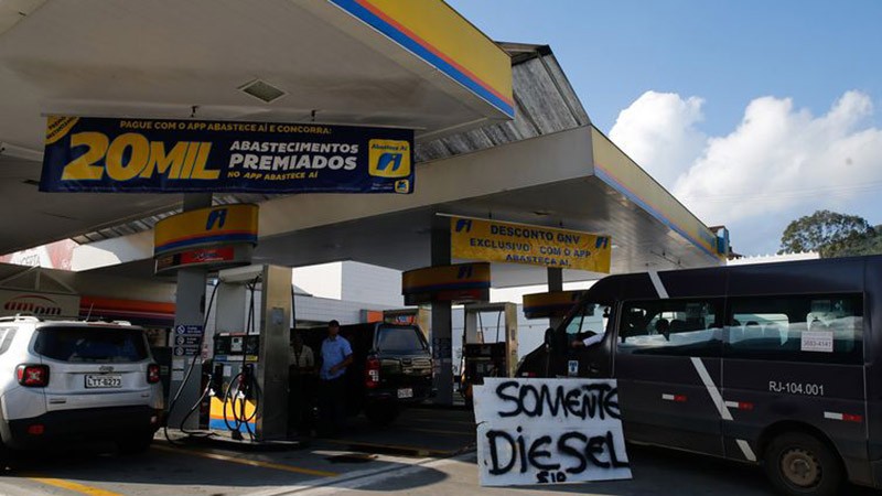 Novos preços para o óleo diesel devem impactar o consumidor nas bombas. (Fernando Frazão/Agência Brasil)