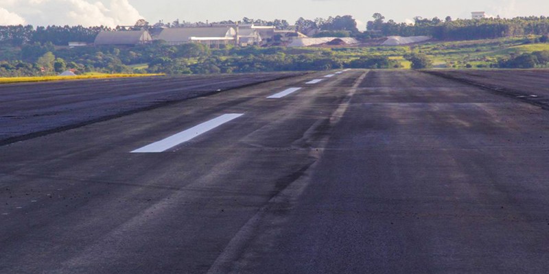 Imagem Ilustrando a Notícia: Aeroporto de cargas vai desafogar BRs