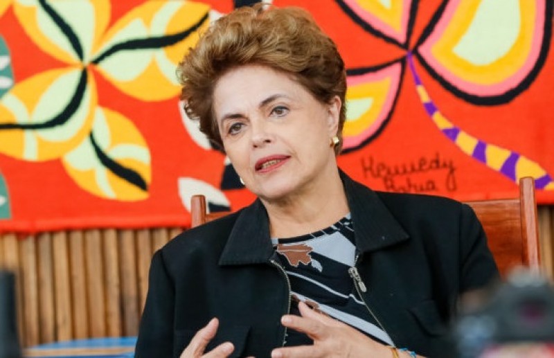 Imagem Ilustrando a Notícia: Julgamento que pode afastar Dilma definitivamente do mandato começa dia 25
