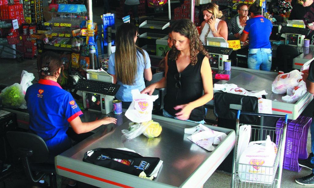 Imagem Ilustrando a Notícia: Supermercados registram queda no volume de vendas