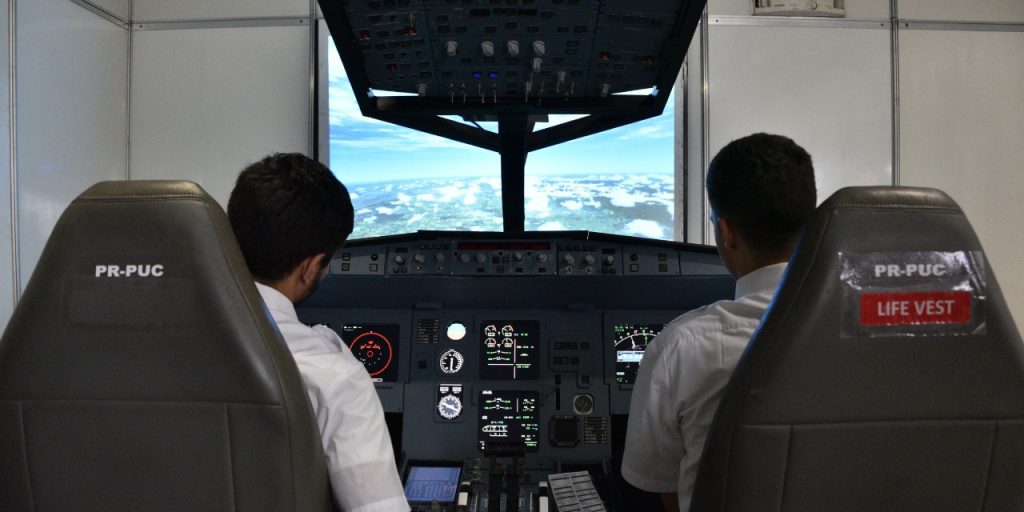 Imagem Ilustrando a Notícia: Curso de Ciências da Aeronáutica prepara caminhos para chegar ao céu