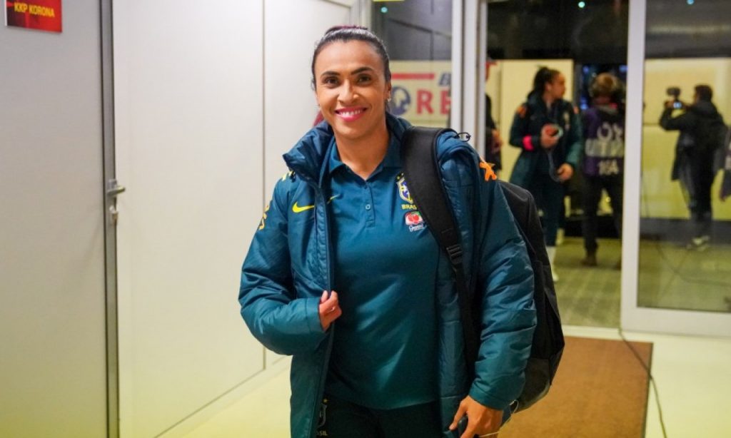 Imagem Ilustrando a Notícia: Seleção brasileira feminina desembarcou na China para torneio