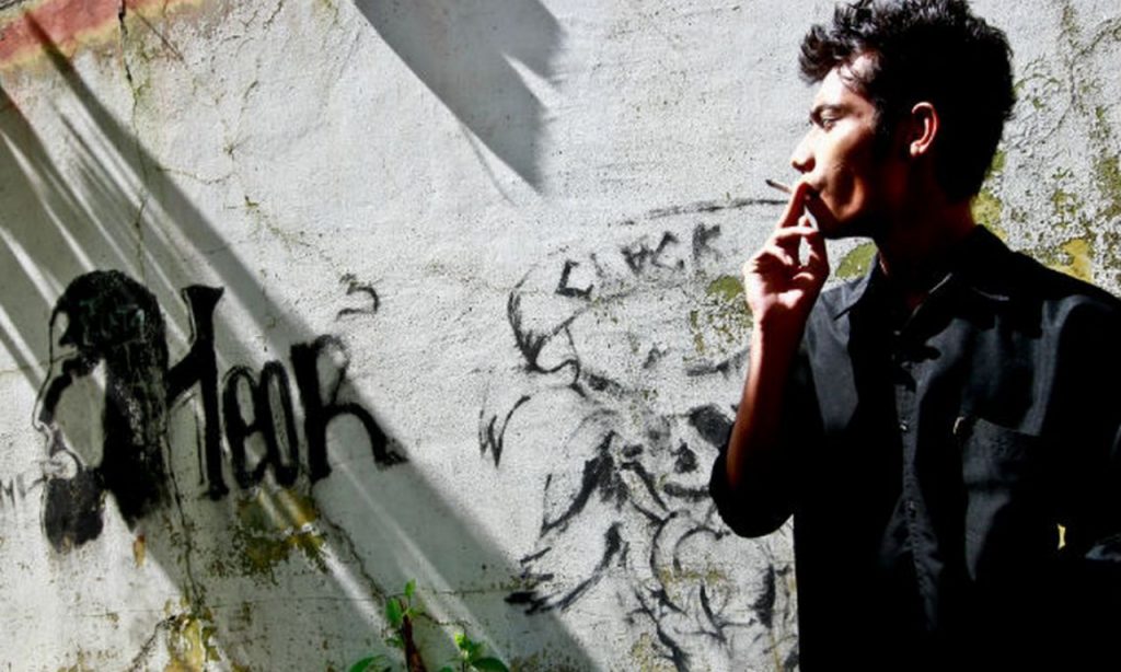 Imagem Ilustrando a Notícia: Pesquisadores estudam lesão pulmonar causada por cigarro eletrônico