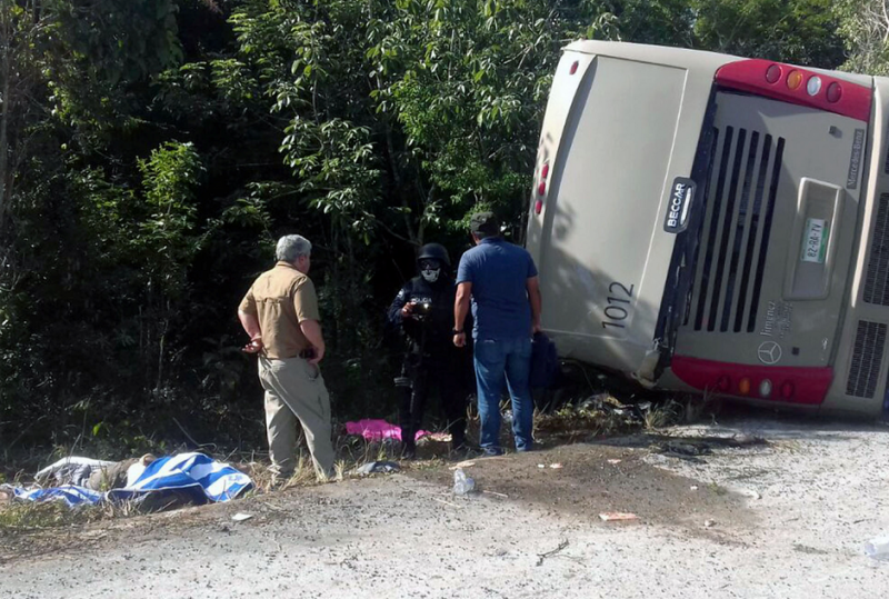 Imagem Ilustrando a Notícia: Três brasileiros têm ferimentos leves em acidente que matou 12 no México