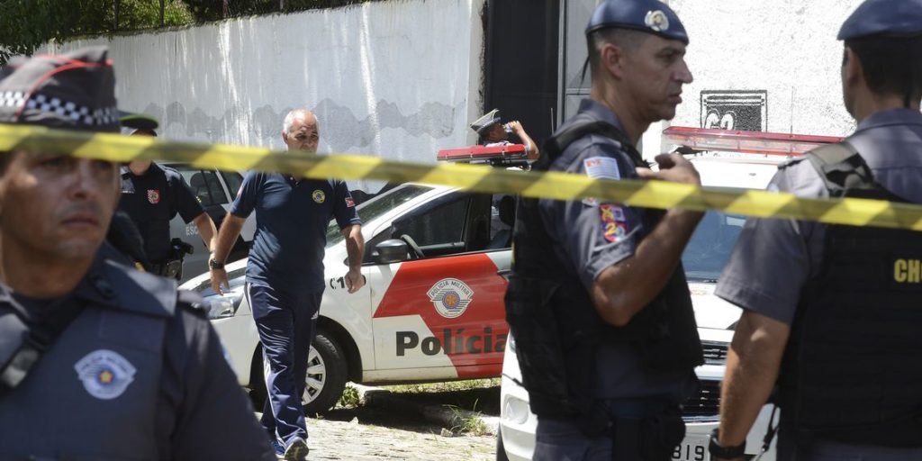 Imagem Ilustrando a Notícia: Polícia apreende adolescente que planejava ataque a escola no Rio