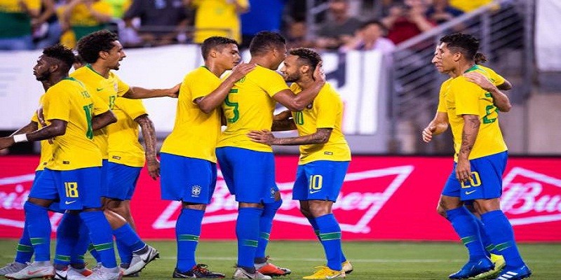 Imagem Ilustrando a Notícia: Em mais um pós-Copa, Brasil pega El Salvador
