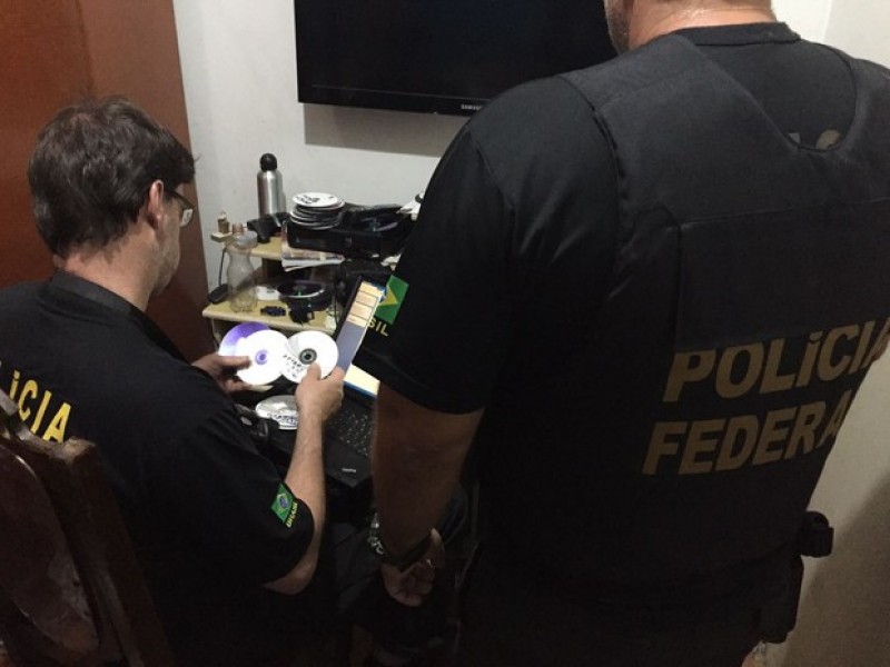 Imagem Ilustrando a Notícia: PF cumpre mandados judiciais contra suspeitos de pedofilia em Goiás