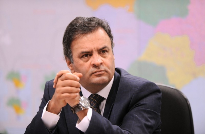 Imagem Ilustrando a Notícia: Aécio deixa comando do PSDB depois de ter nome envolvido em delação premiada