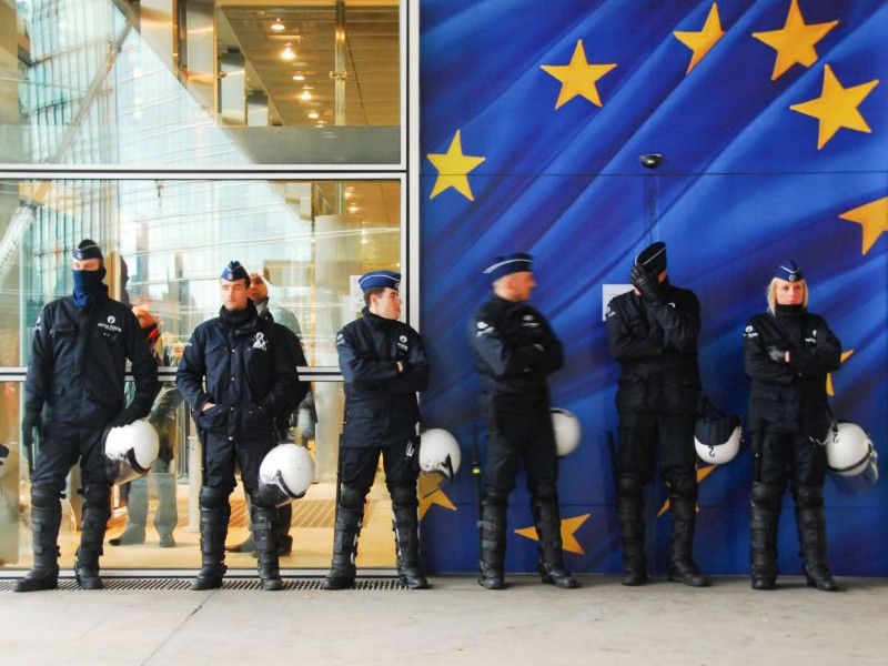 Imagem Ilustrando a Notícia: Parlamento Europeu aprova regras para Europol