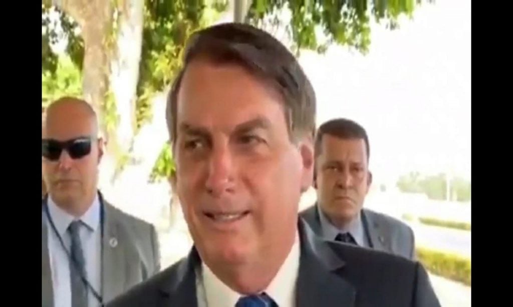 Imagem Ilustrando a Notícia: Em vídeo, Bolsonaro critica favoritismo do PT em Anápolis