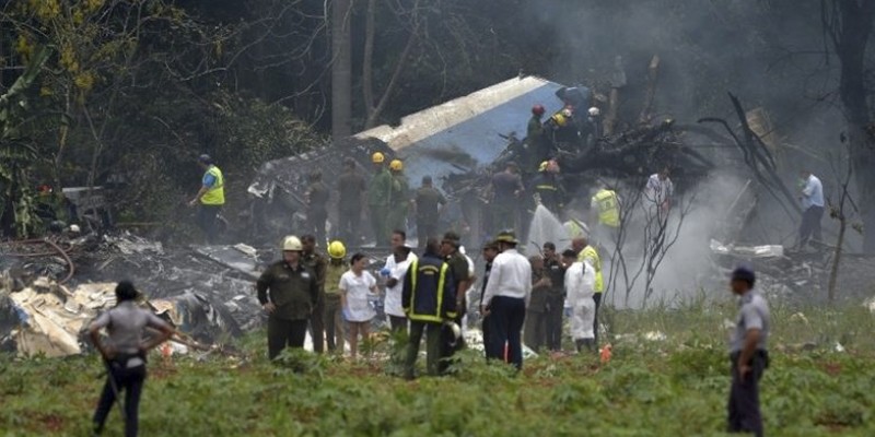Imagem Ilustrando a Notícia: Avião cai com 113 pessoas a bordo após decolar em Havana