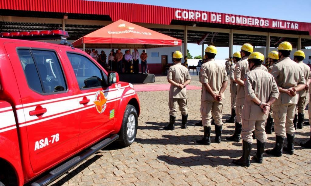 Imagem Ilustrando a Notícia: Bombeiros socorrem idoso esfaqueado no tórax e abdômen em Goiânia