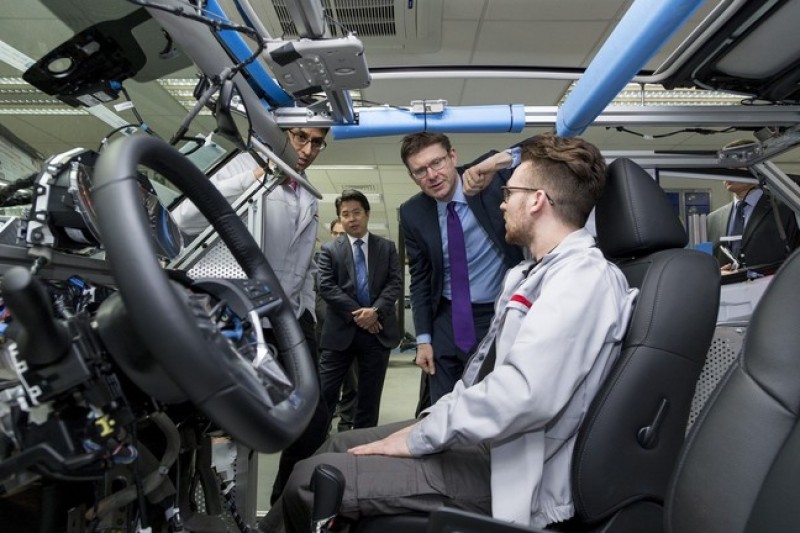 Imagem Ilustrando a Notícia: Nissan anuncia primeiros testes de condução autônoma