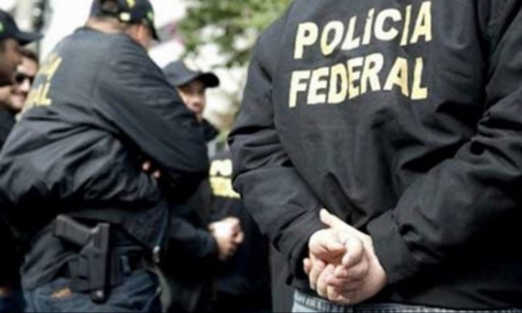 Imagem Ilustrando a Notícia: PF investiga grupo de empresas que fraudava licitações da Petrobras