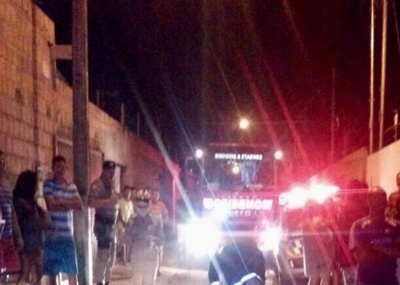 Imagem Ilustrando a Notícia: Incêndio em barraco mata duas crianças de 1 e 3 anos em Formosa