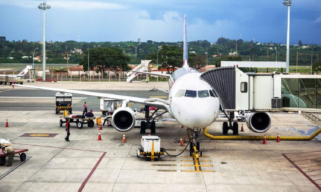 Imagem Ilustrando a Notícia: Aviões de passageiros poderão transportar pacientes com Covid-19