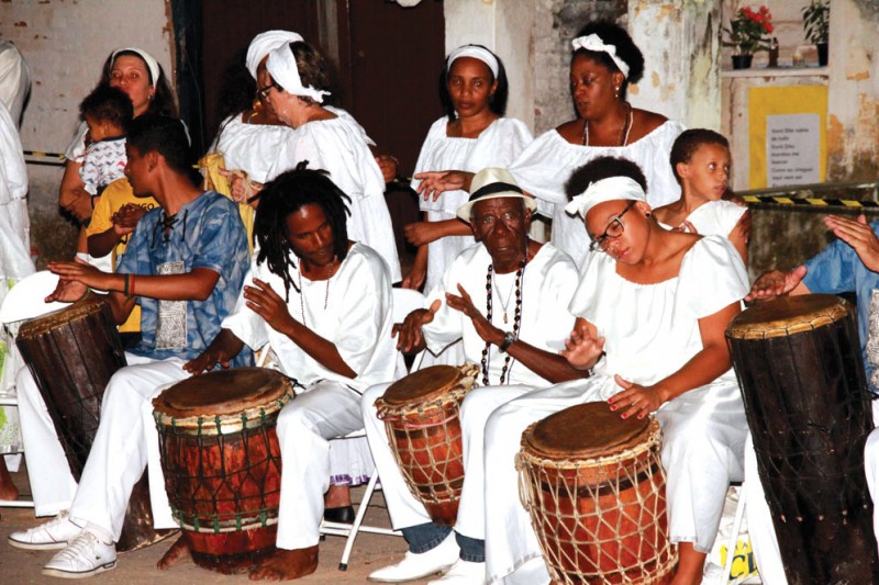 Imagem Ilustrando a Notícia: Centro Cultural UFG recebe exposição Na Angola Tem na próxima terça-feira
