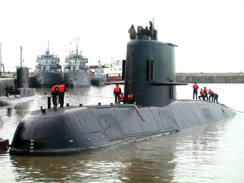 Imagem Ilustrando a Notícia: Ventos fortes postergam saída de minissubmarino de busca ao ARA San Juan
