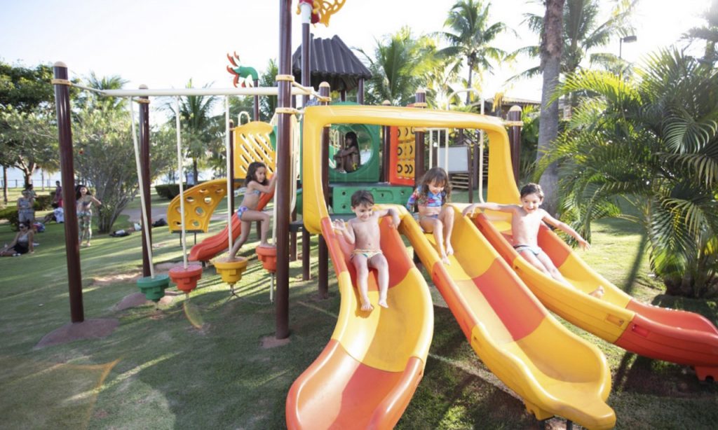 Imagem Ilustrando a Notícia: Privé Hotéis e Parques traz a campanha ”Viva o Verão com Tudo”