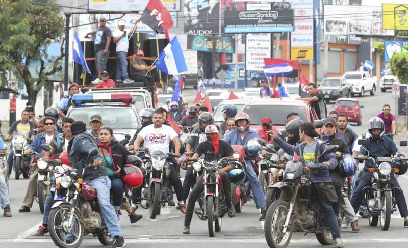 Imagem Ilustrando a Notícia: Simpatizantes de Ortega saem  às ruas em defesa do governo