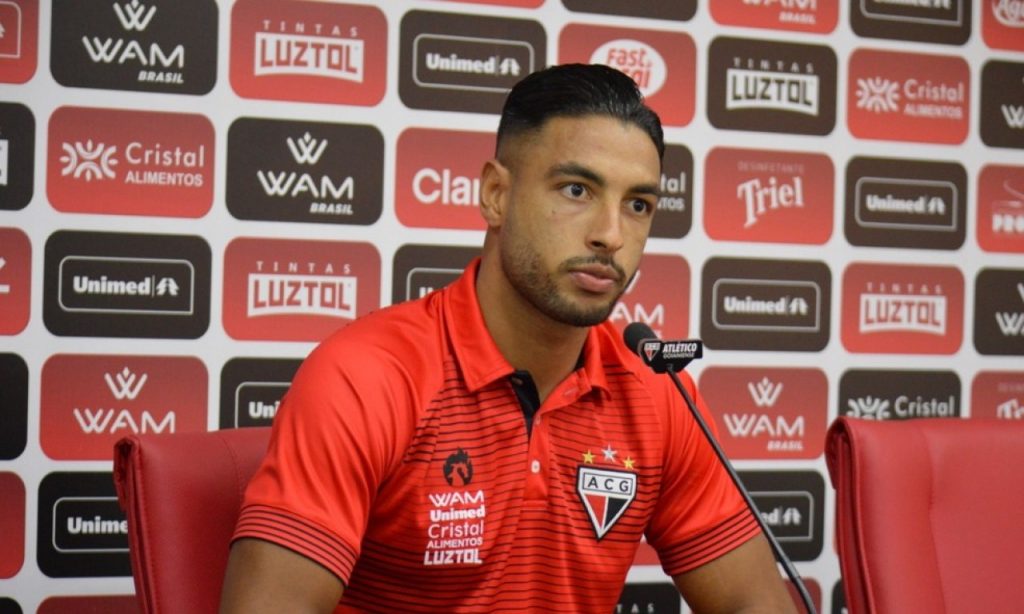 Imagem Ilustrando a Notícia: Atlético-GO acerta o retorno de Nathan Silva, que estava no Coritiba