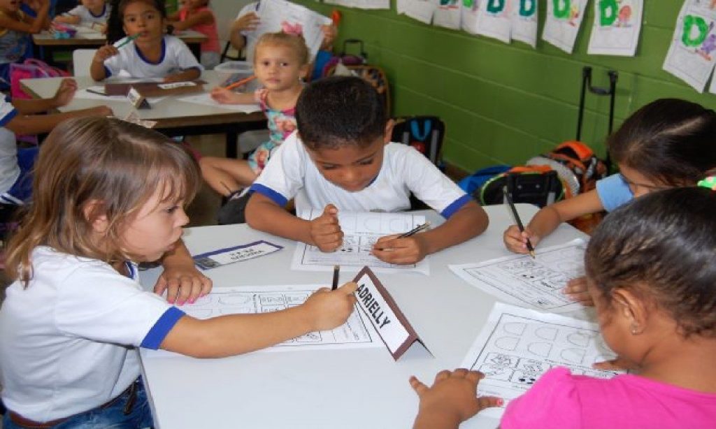 Imagem Ilustrando a Notícia: Decreto libera volta de aulas presenciais no ensino infantil em Goiânia