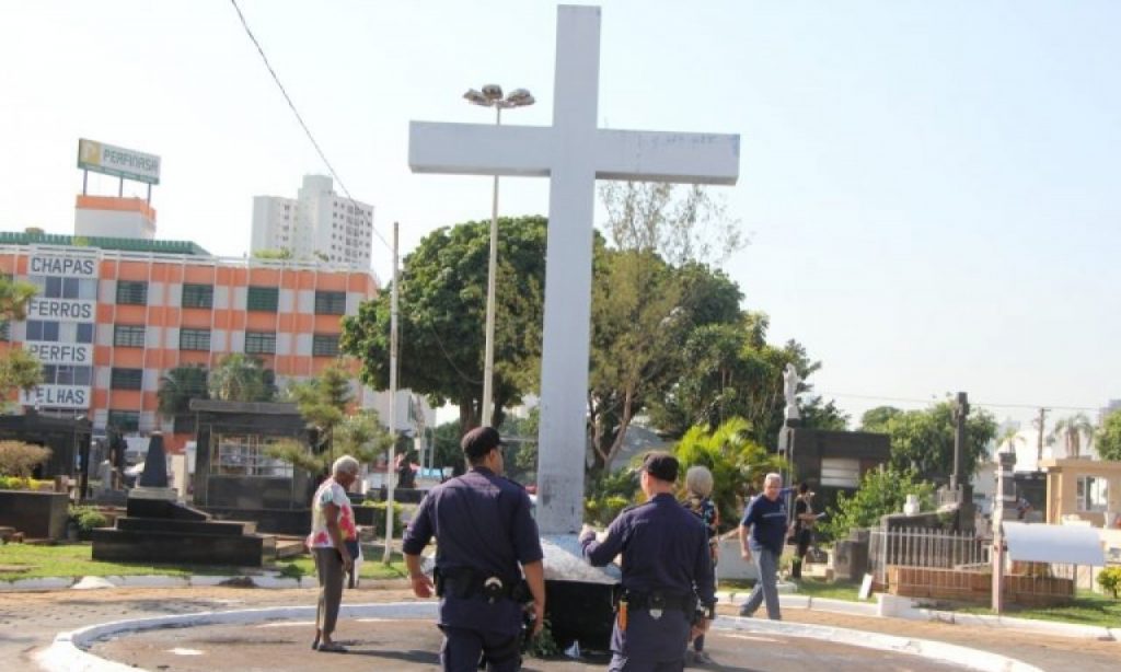 Imagem Ilustrando a Notícia: Prefeitura reforça segurança em cemitérios