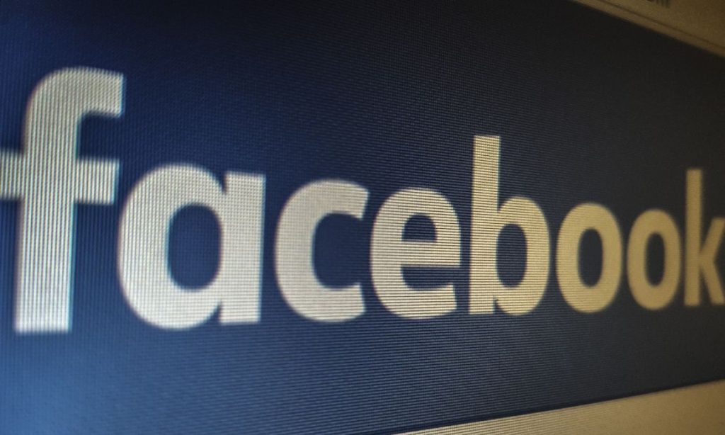 Imagem Ilustrando a Notícia: Facebook restringe transmissão ao vivo para quem violar regras